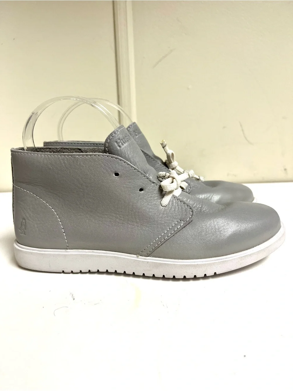 Hush Puppies 6M Women's The Everyday Chukka boots vapor grey leather preppy chic